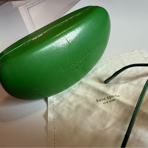 Kate Spade Green Sunglasses with case and cleaning towel 140 mark sctatched - Picture 4 of 15